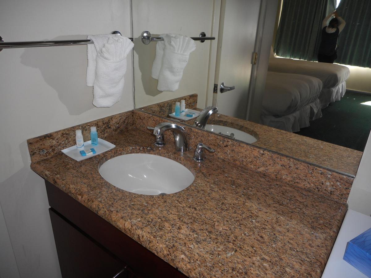 Highlander Motor Inn Арлінгтон Екстер'єр фото
